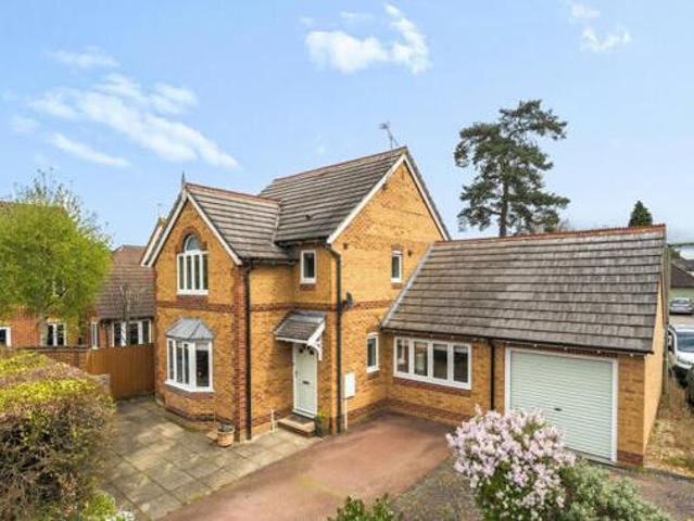 House for sale in Maybury, Woking