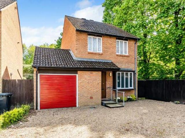 House for sale in Horsell, Woking