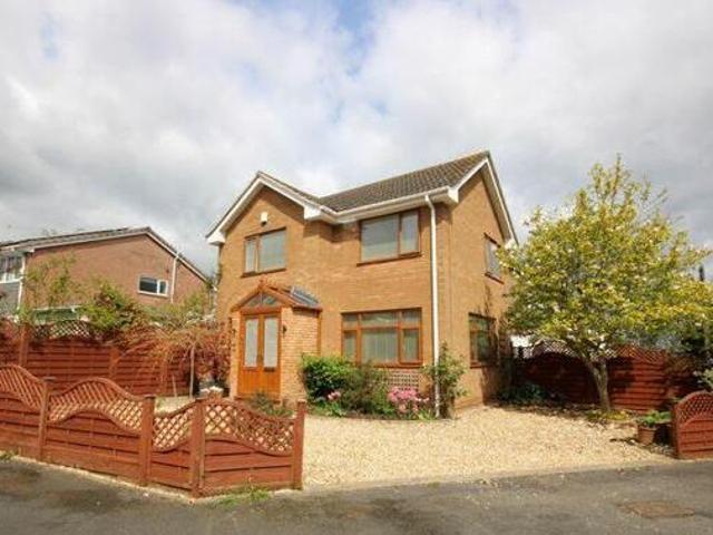 House for sale in Stourbridge, West Midlands