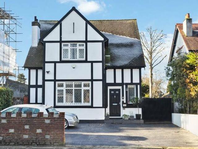 House for rent in Surrey