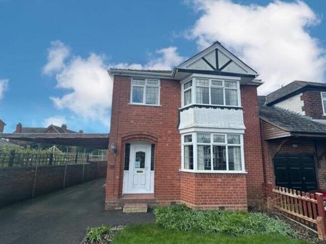 House for sale in Brierley Hill, West Midlands