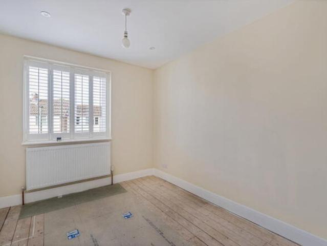 Farm for sale in Merrow, Guildford