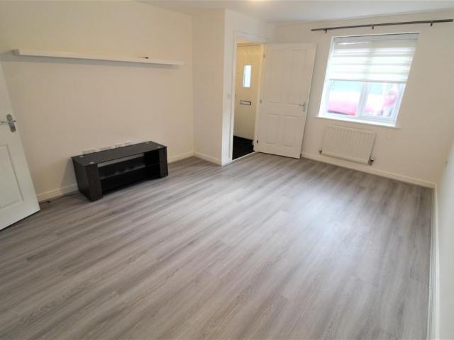 House for rent in Hunts Cross, Calderstones