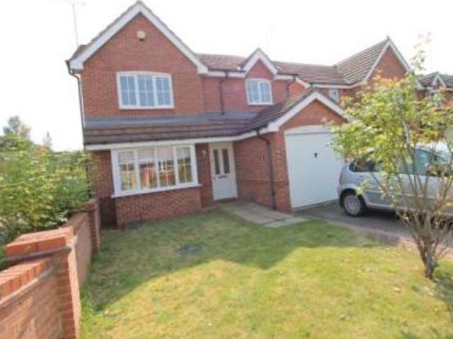 House for rent in Woodloes Park, Green Close