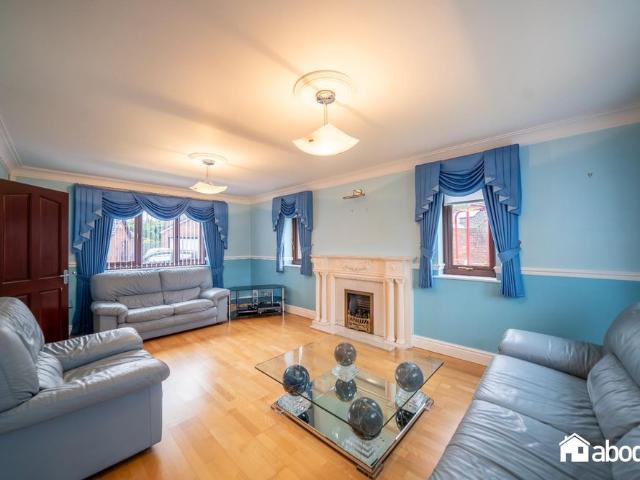 House for rent in Calderstones
