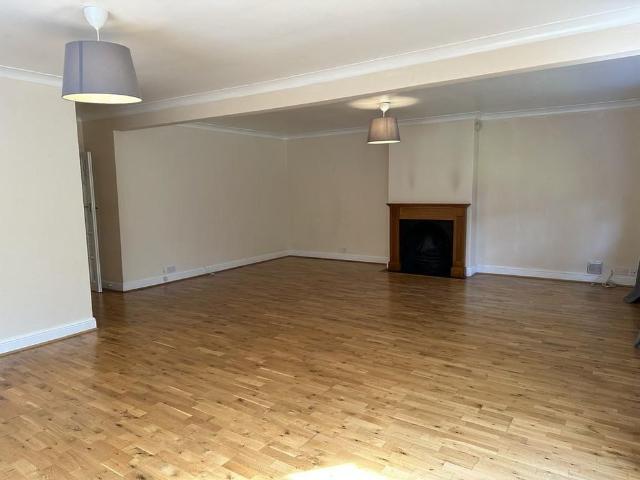 House for rent in Park Street, St Albans