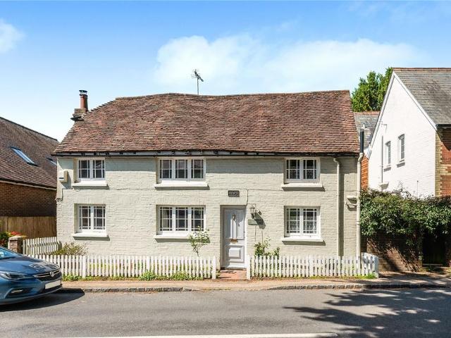 House for rent in Perryfields, West Sussex