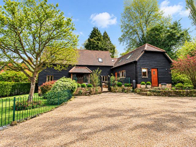 House for rent in Gomshall, Guildford