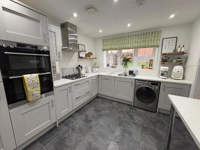 House for rent in Elmfield, Leicestershire