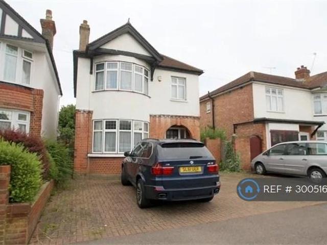 House for rent in Knowle Green, Lower Halliford