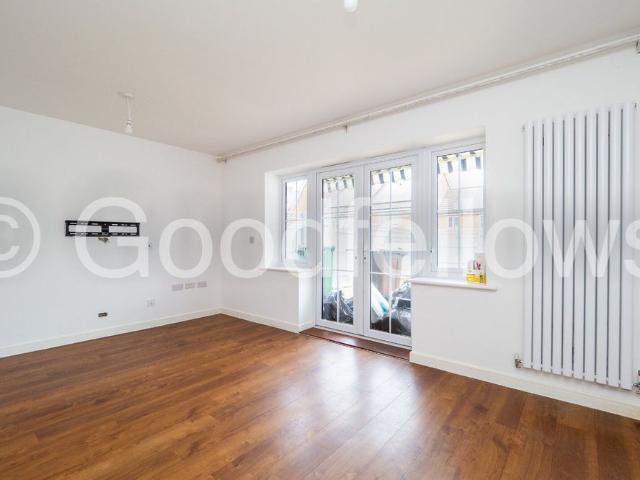 House for rent in Carshalton-on-the-Hill, Greater London