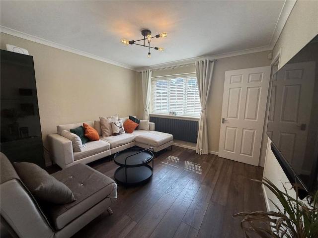House for rent in Calderstones