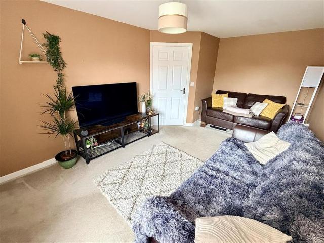 House for rent in Chilvers Coton, Camp Hill