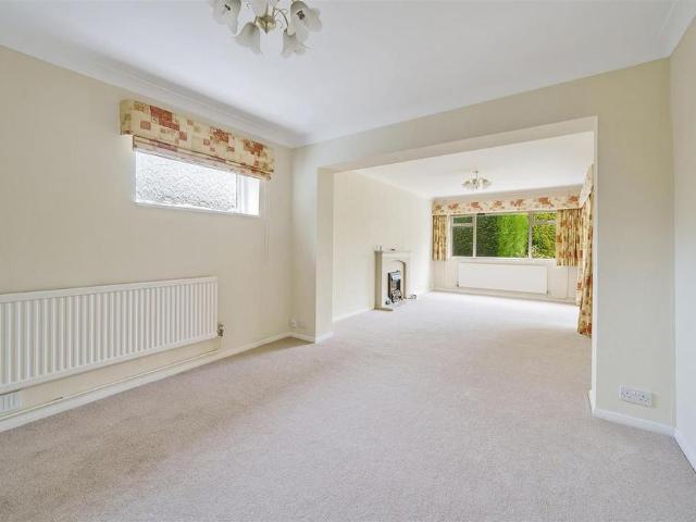 House for rent in Pouchen End, Hertfordshire
