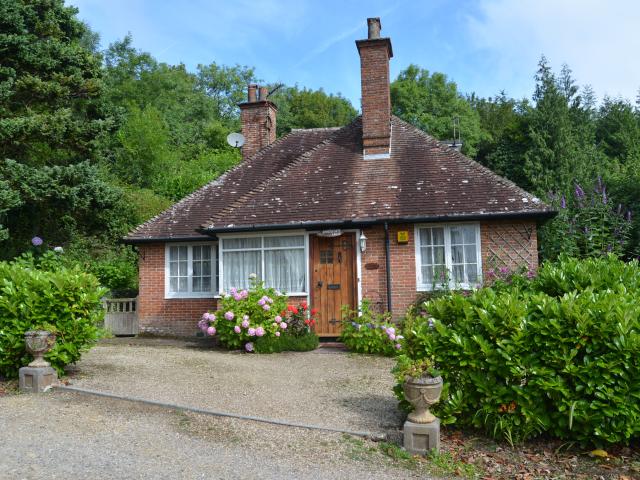 House for rent in Wootton Fitzpaine, East Dorset