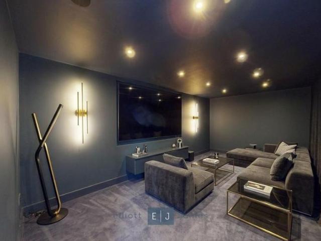 House for rent in Debden Green, Epping
