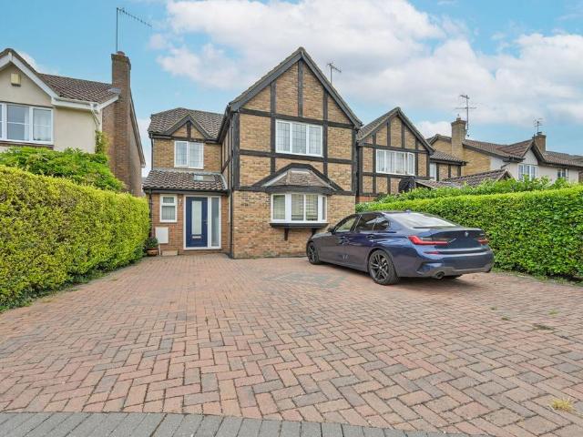 House for rent in Pouchen End, Hertfordshire