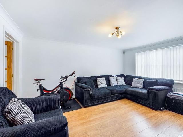 House for rent in Wexham, George Green