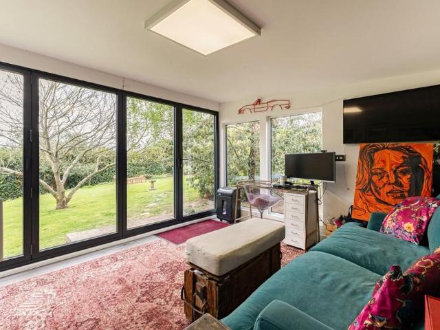 House for rent in Coldharbour, Pachesham Park
