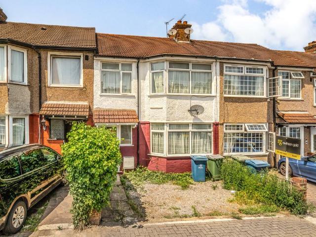 House for rent in Kenton, Greater London
