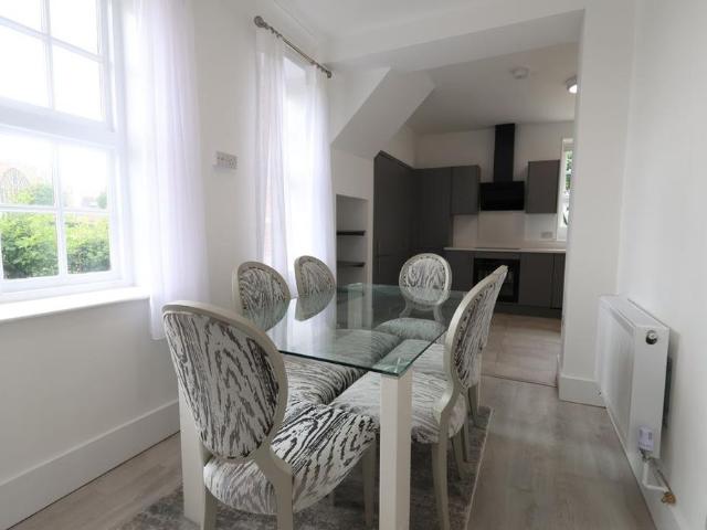 House for rent in Napsbury Park, Five Acres