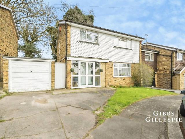 House for rent in Hatch End, Greater London