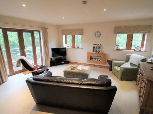 House for rent in Salford, Kirklees