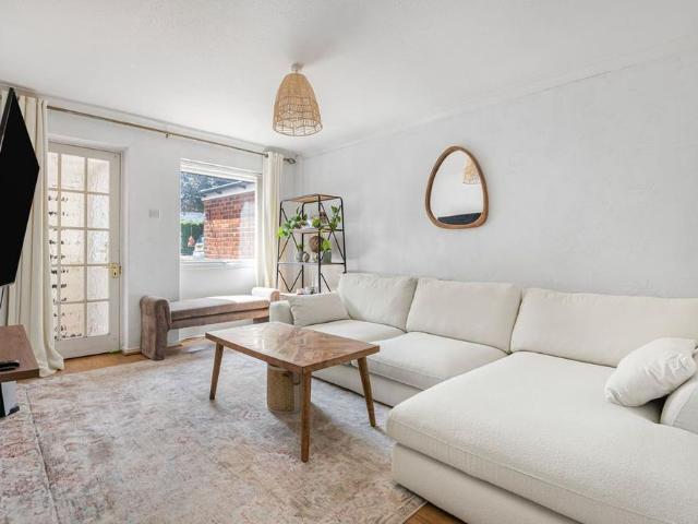 House for rent in Fretherne, Hertfordshire