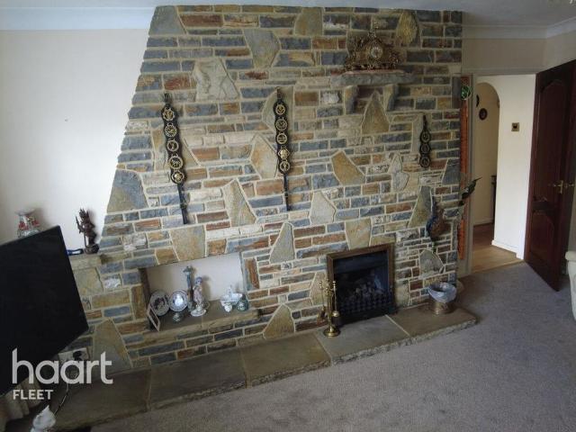 House for rent in Cove, Rushmoor