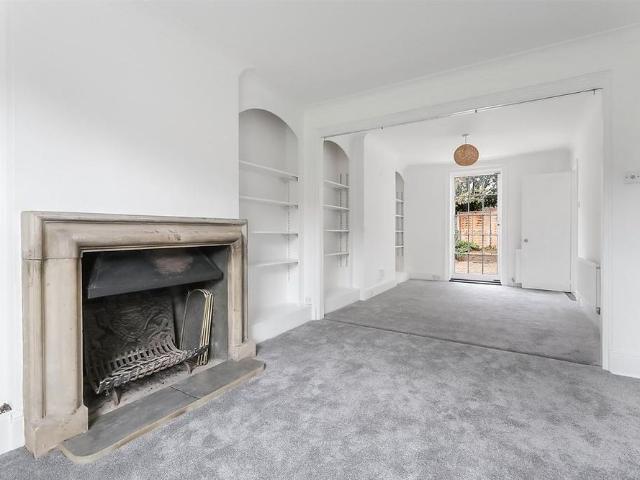 House for rent in Rose Hill, Pachesham Park