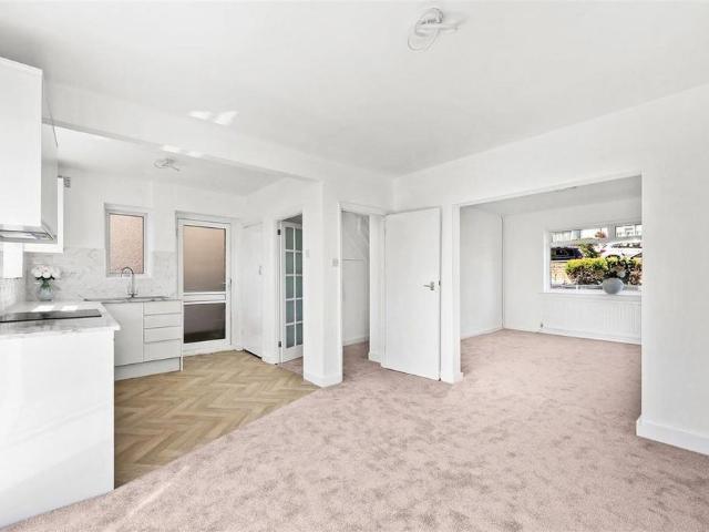 House for rent in Debden Green, Epping