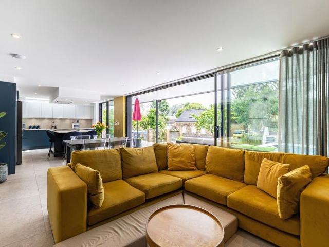 House for rent in Hythe End, Wraysbury