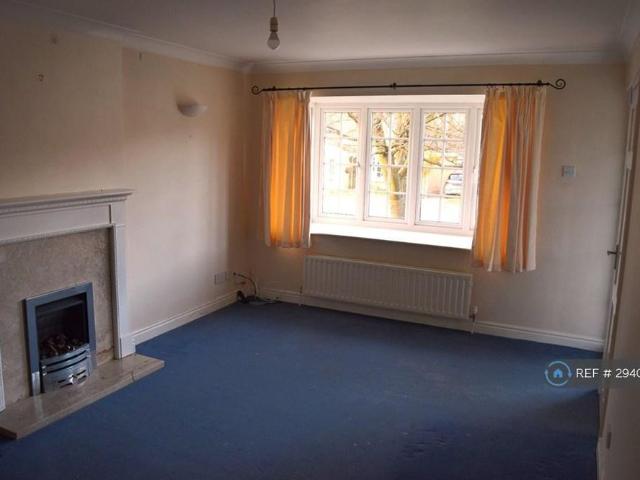 House for rent in Wigton Moor, Roundhay