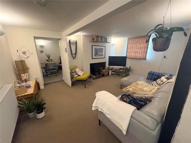 House for rent in The Polygon, City Of Southampton