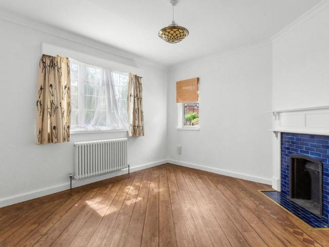 House for rent in Beaconsfield, Knotty Green