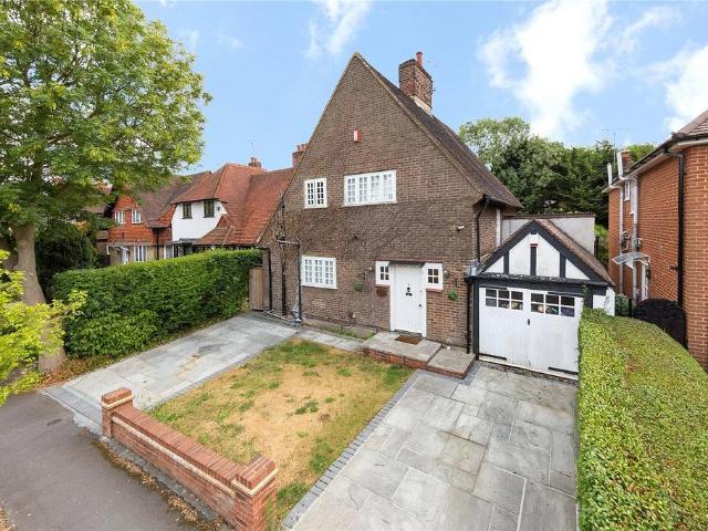 House for rent in Gidea Park, Greater London