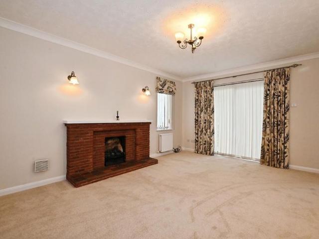House for rent in Buckler's Park, Crowthorne