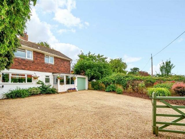 House for rent in Alfold Bars, Littlecote