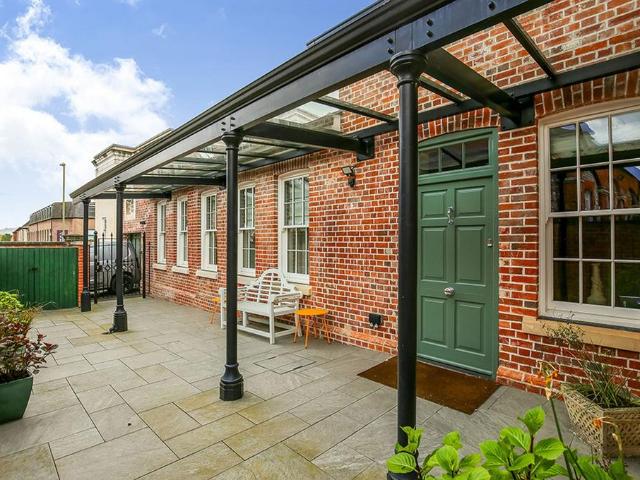 House for rent in The Close, Hampshire