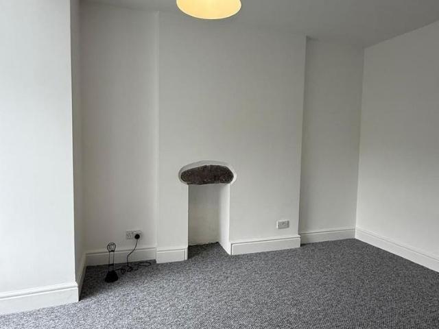House for rent in Gorslas, Wales