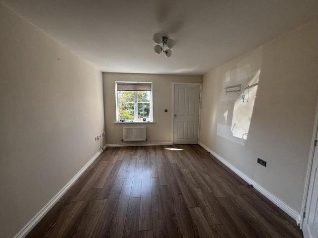 House for rent in Gorslas, Wales