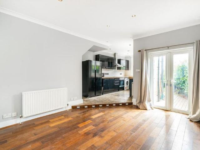 House for rent in London Borough of Ealing, Greater London