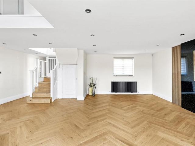 House for rent in Broadley Common, Epping Forest