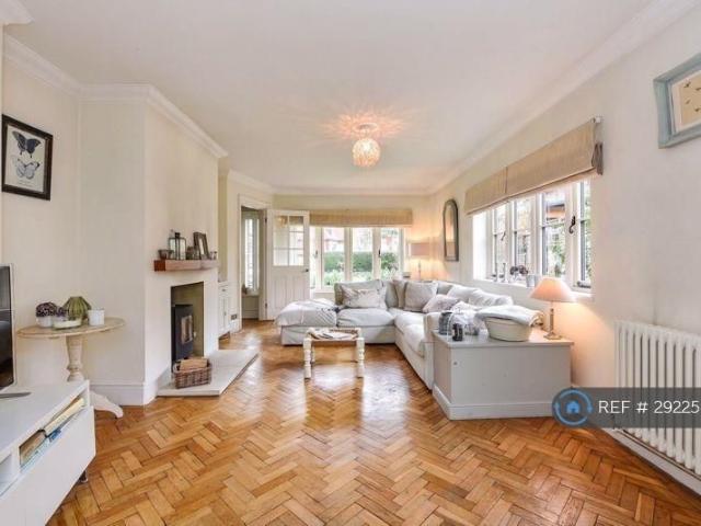 House for rent in Lavant, Littlecote
