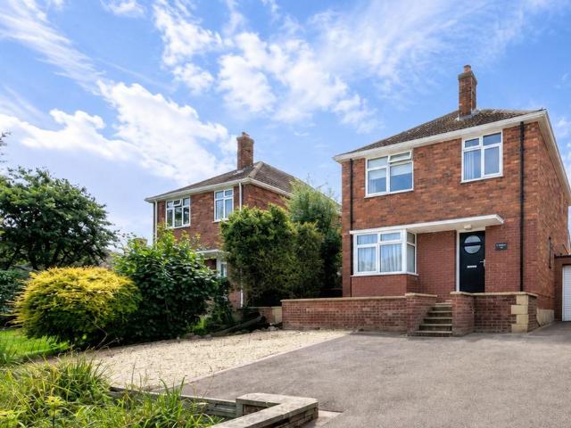House for rent in Cleeve Hill, Tewkesbury