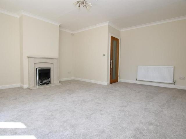 House for rent in Burstow, Hillview