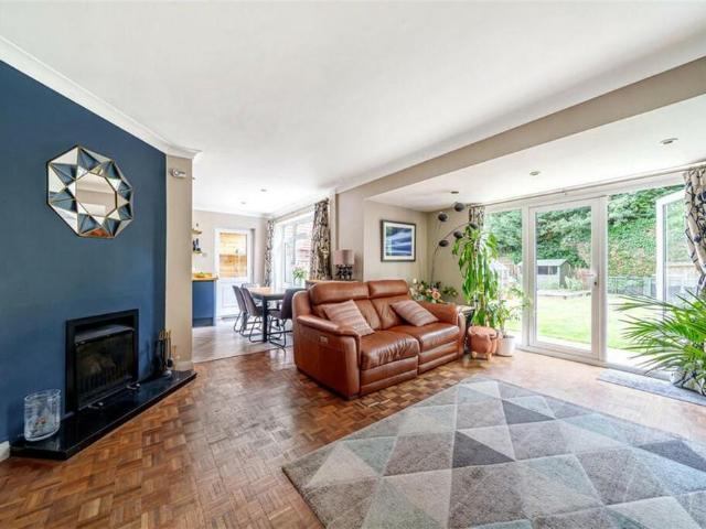 House for rent in Alfold Bars, Littlecote