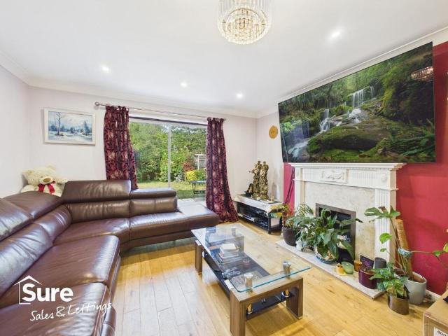 House for rent in Pouchen End, Hertfordshire