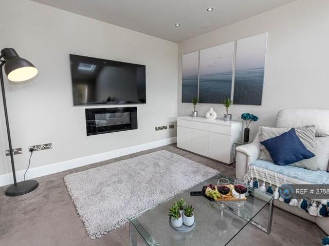 House for rent in Oakdale, Poole