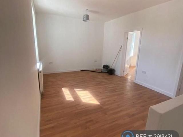 House for rent in Seven Kings, Greater London